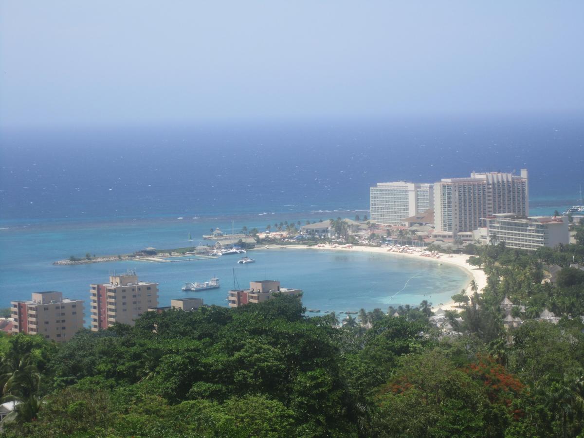 Mcfarlane'S Place Ocho Rios Eksteriør bilde