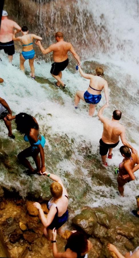 Mcfarlane'S Place Ocho Rios Eksteriør bilde