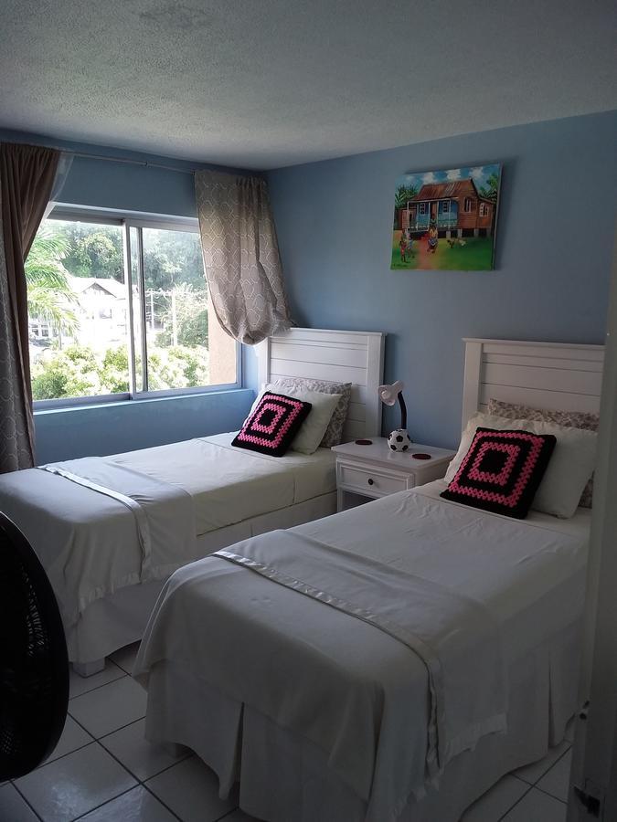 Mcfarlane'S Place Ocho Rios Eksteriør bilde