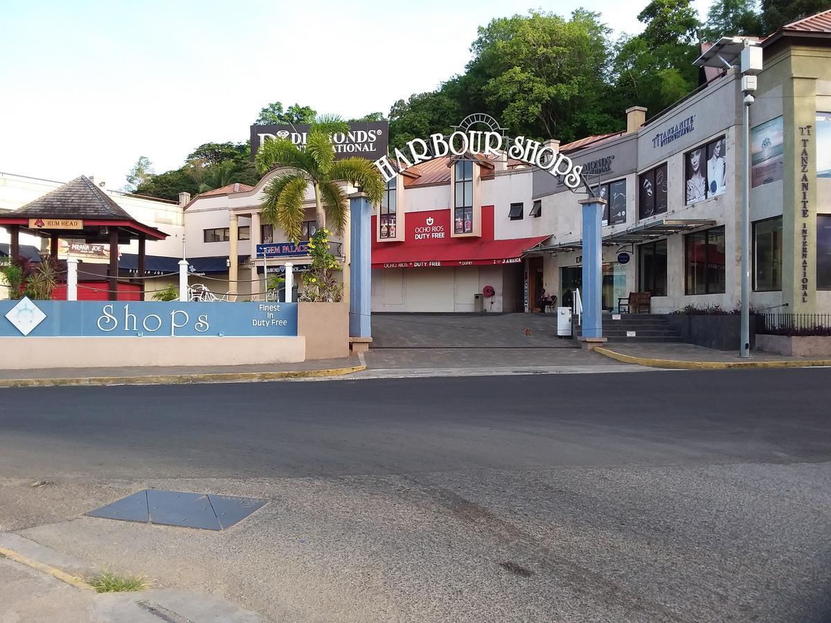 Mcfarlane'S Place Ocho Rios Eksteriør bilde